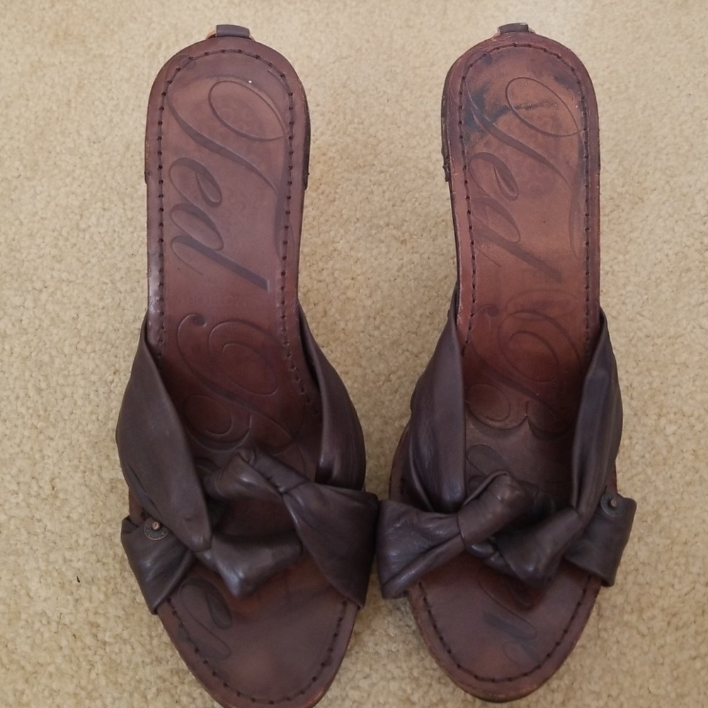 Vintage boho leather knot heels